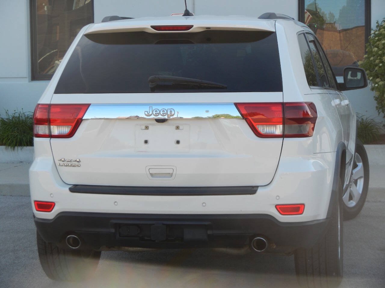 Used 2011 Jeep Grand Cherokee Laredo AWD/4WD image 18