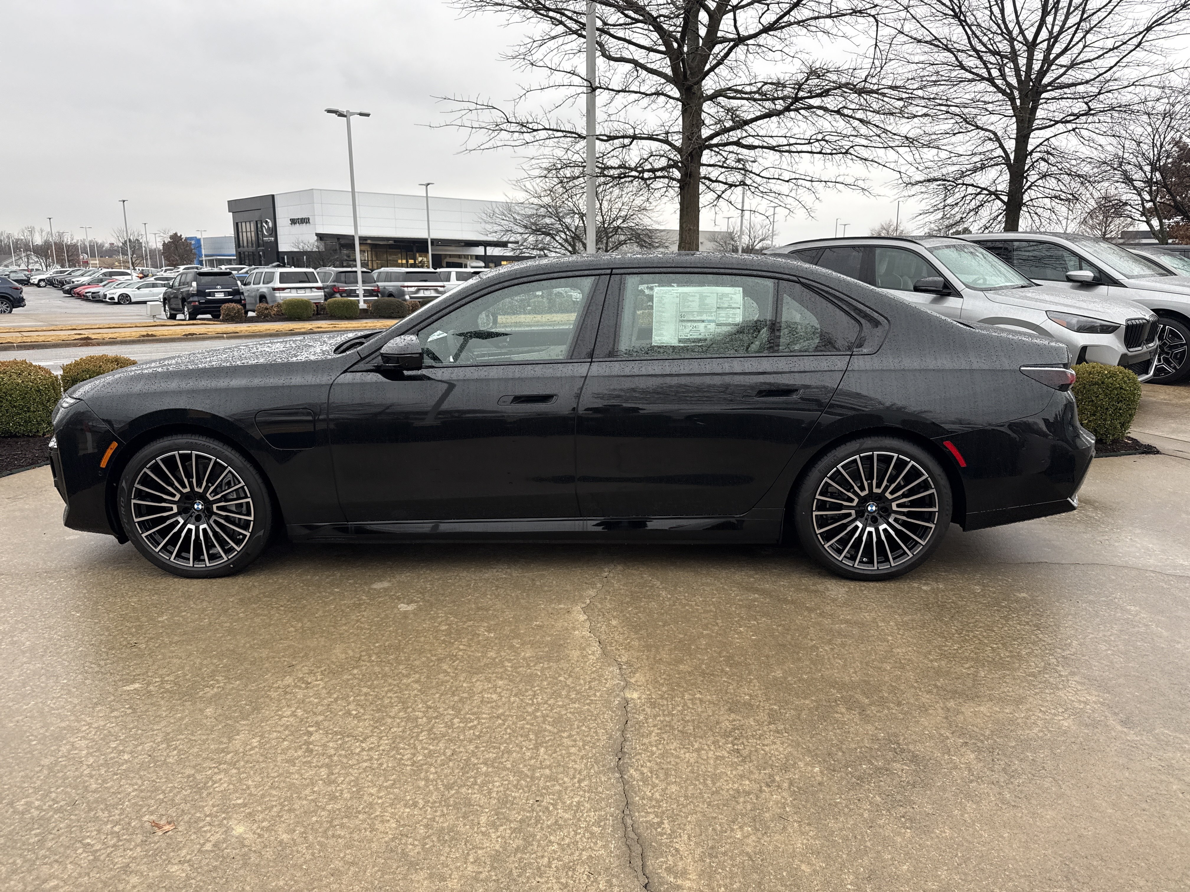 New 2026 BMW 750e xDrive AWD/4WD image 2