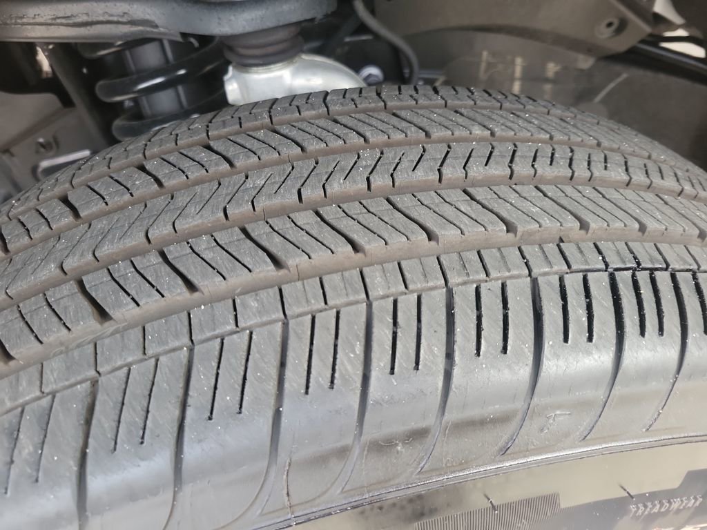 Certified 2025 Toyota Tacoma SR5 image 30