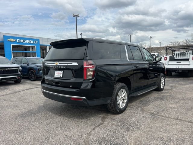 Used 2024 Chevrolet Suburban LT image 3