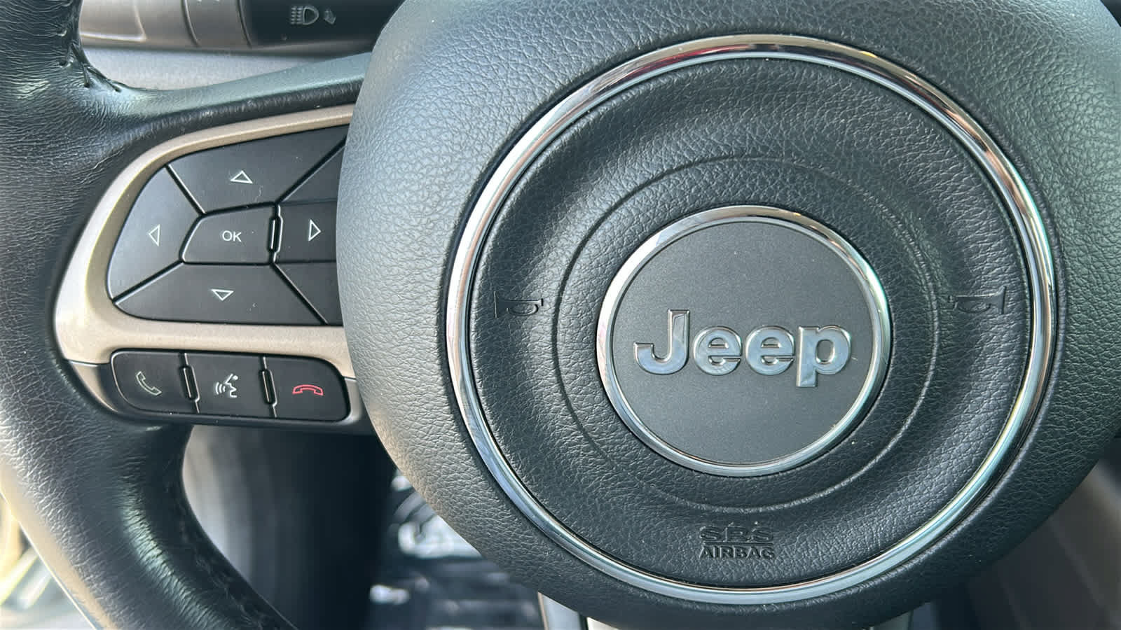Used 2017 Jeep Renegade Latitude AWD/4WD image 19