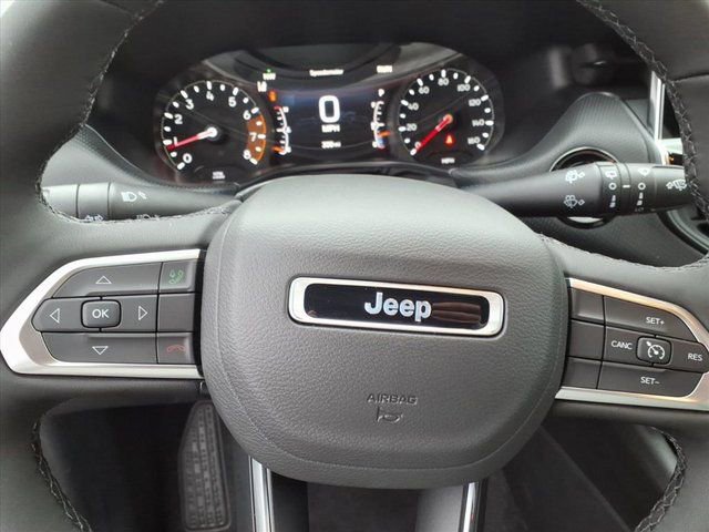 New 2026 Jeep Compass Latitude image 12
