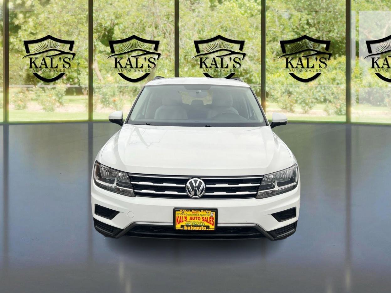 Used 2018 Volkswagen Tiguan S w/ 3rd Row Seat Package AWD/4WD image 2