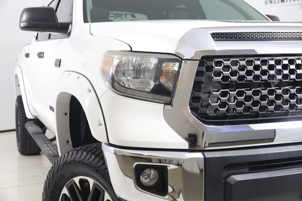Used 2021 Toyota Tundra SR5 w/ SR5 Leather Package AWD/4WD image 14