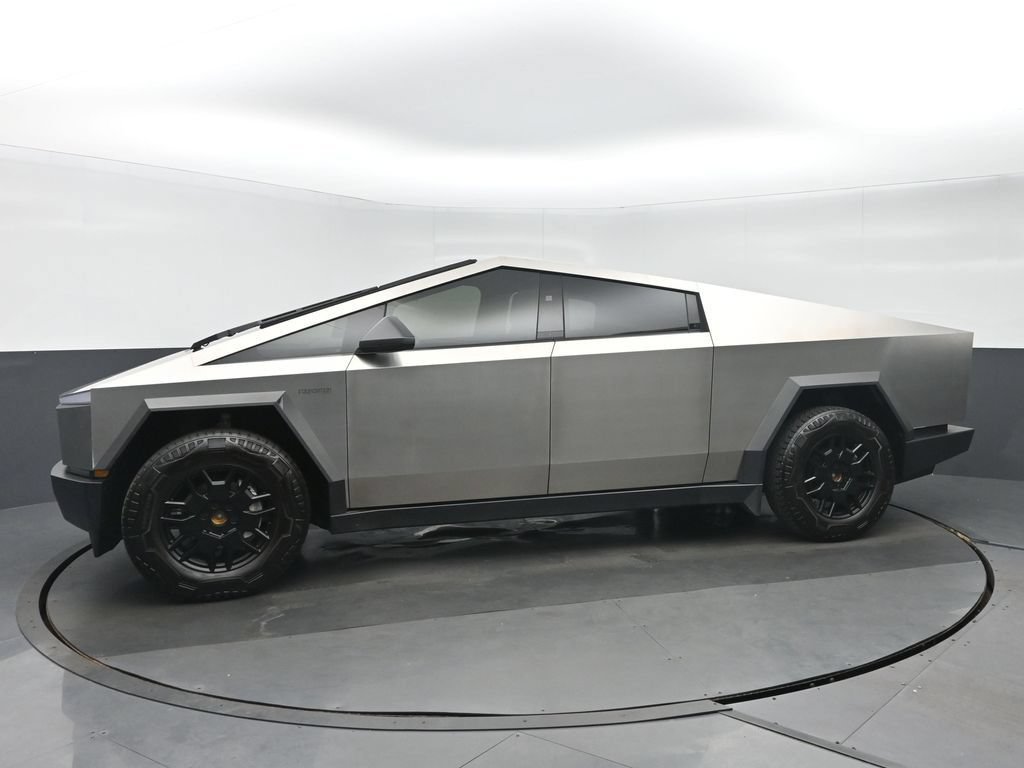 Used 2024 Tesla Cybertruck AWD Crew Cab image 6