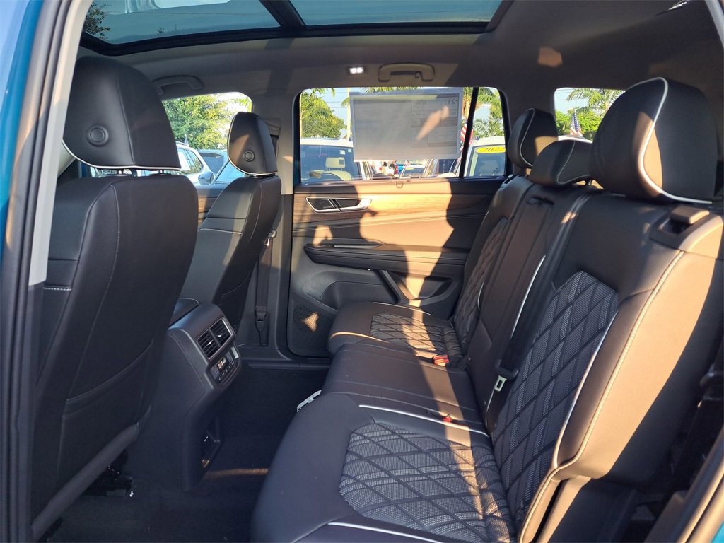 New 2026 Volkswagen Atlas SEL Premium R-Line image 4
