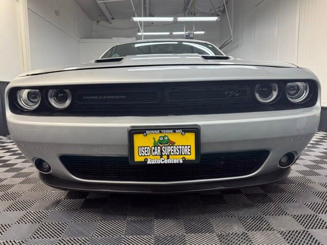 Used 2022 Dodge Challenger R/T image 2