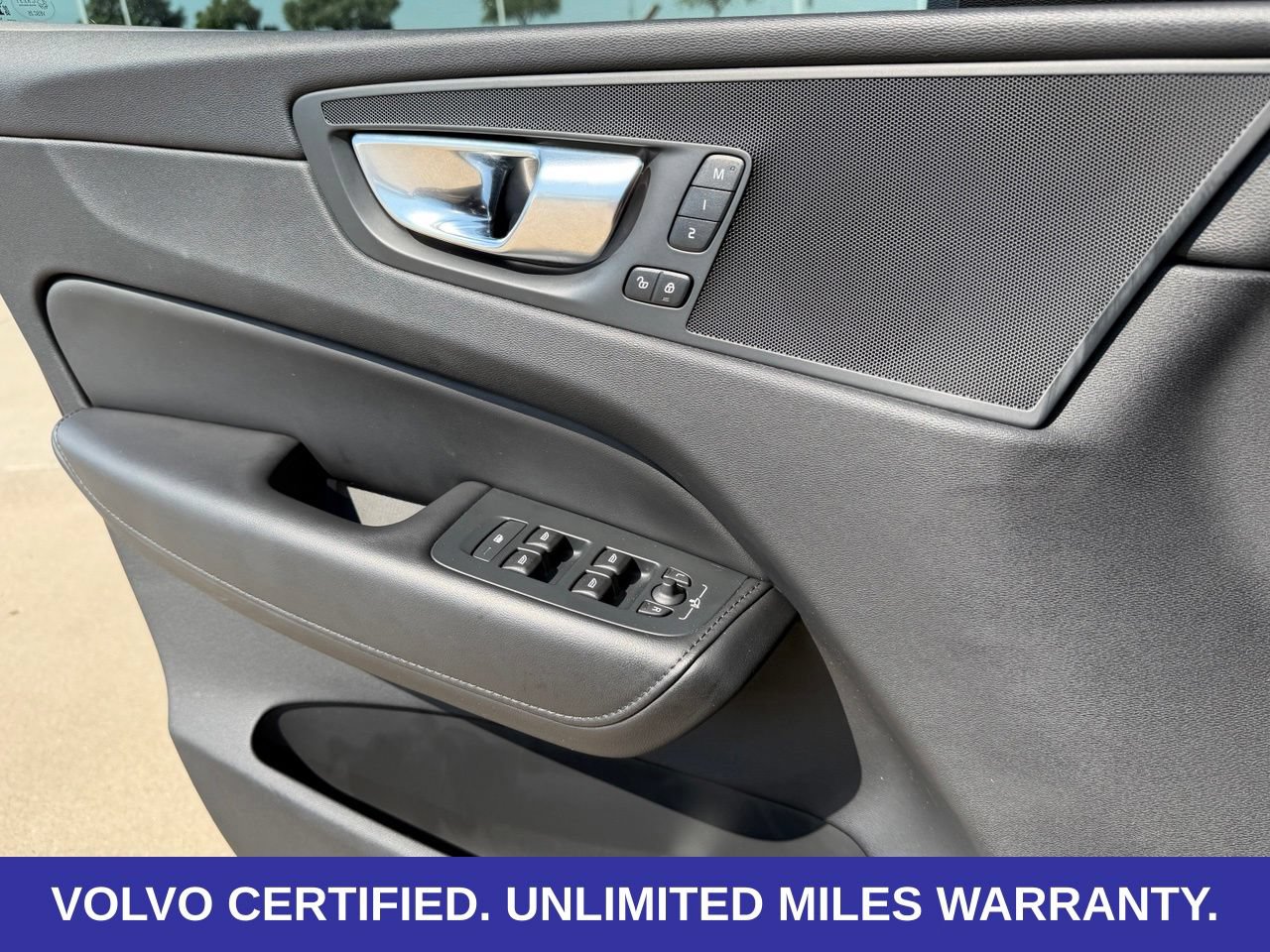 Certified 2024 Volvo XC60 B5 Core AWD/4WD image 27