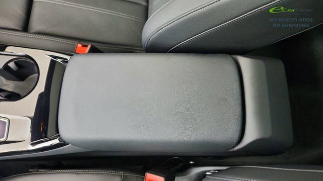 Used 2025 Audi A6 e-tron Premium Plus w/ Premium Plus image 54
