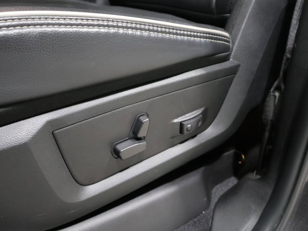 Used 2025 RAM 2500 Laramie image 12