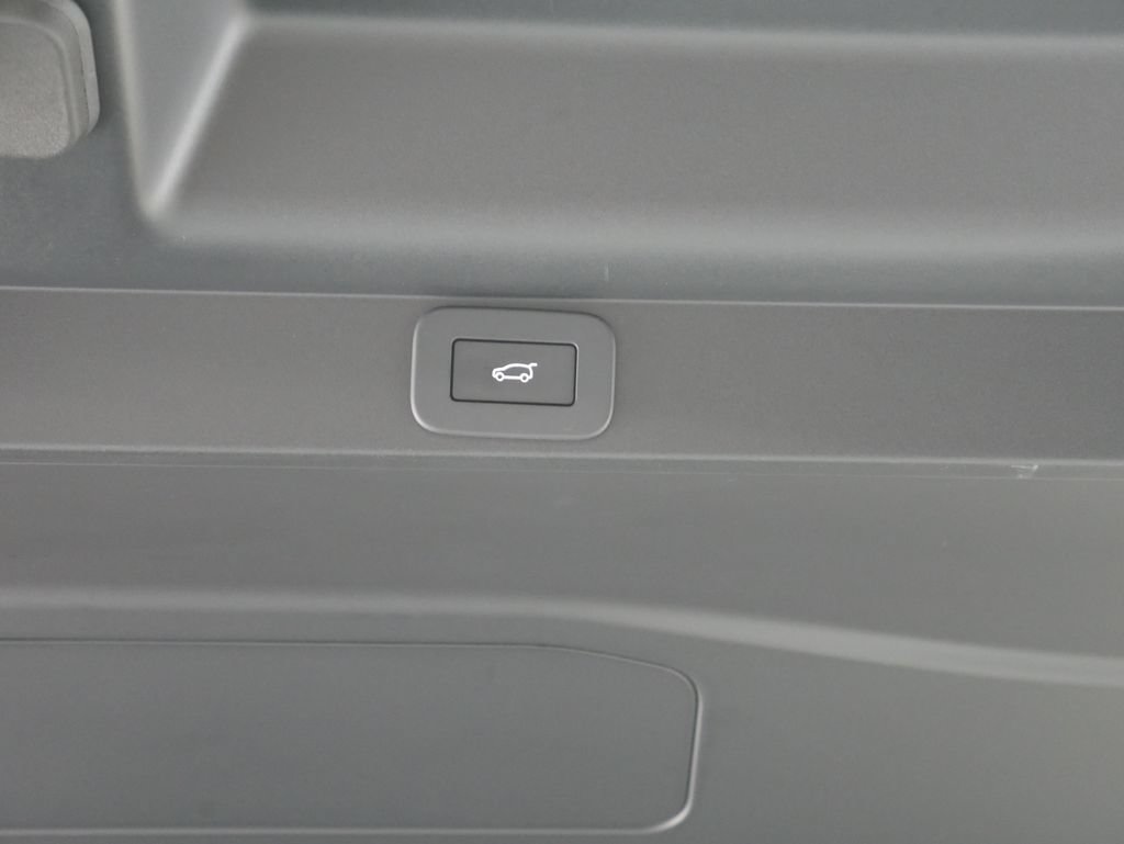 Used 2025 Land Rover Range Rover Autobiography AWD/4WD image 23