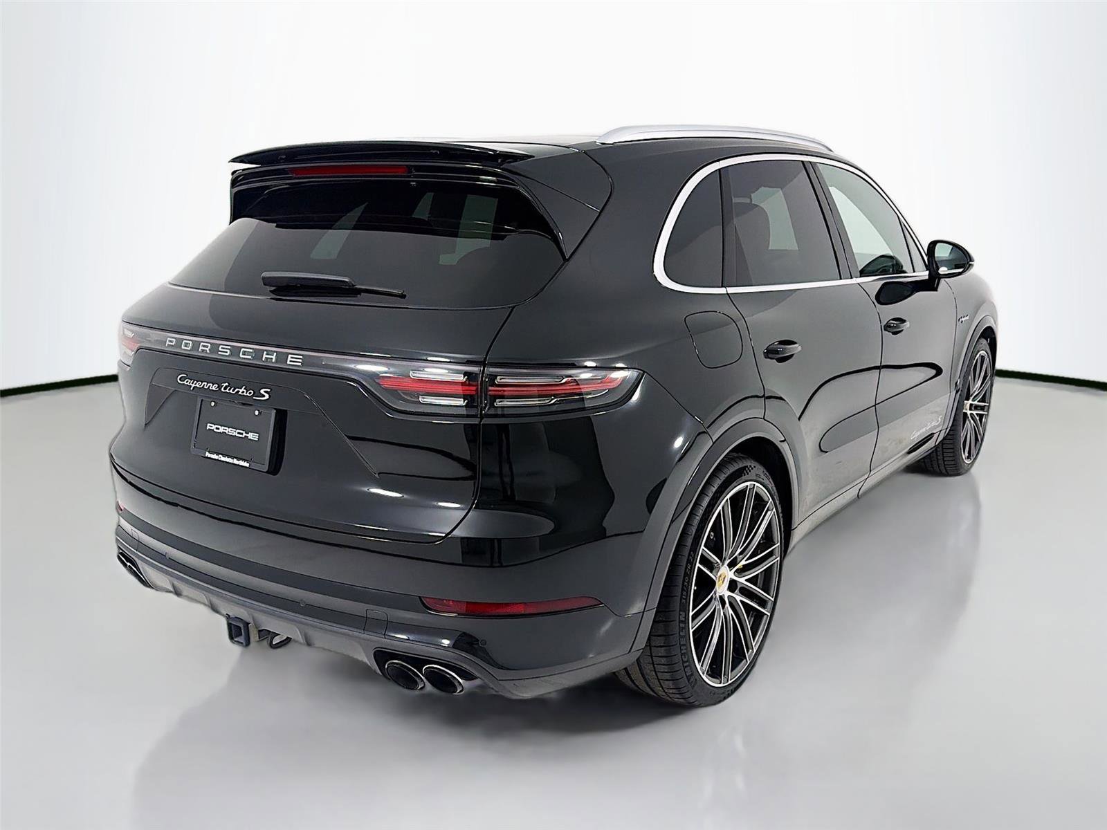 Certified 2023 Porsche Cayenne Turbo S image 6