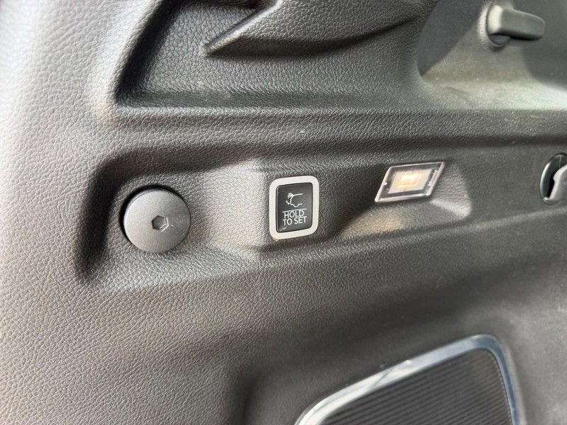 Used 2022 Jeep Grand Cherokee L Limited image 6