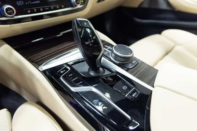 Certified 2022 BMW 530i xDrive w/ Premium Package AWD/4WD image 20