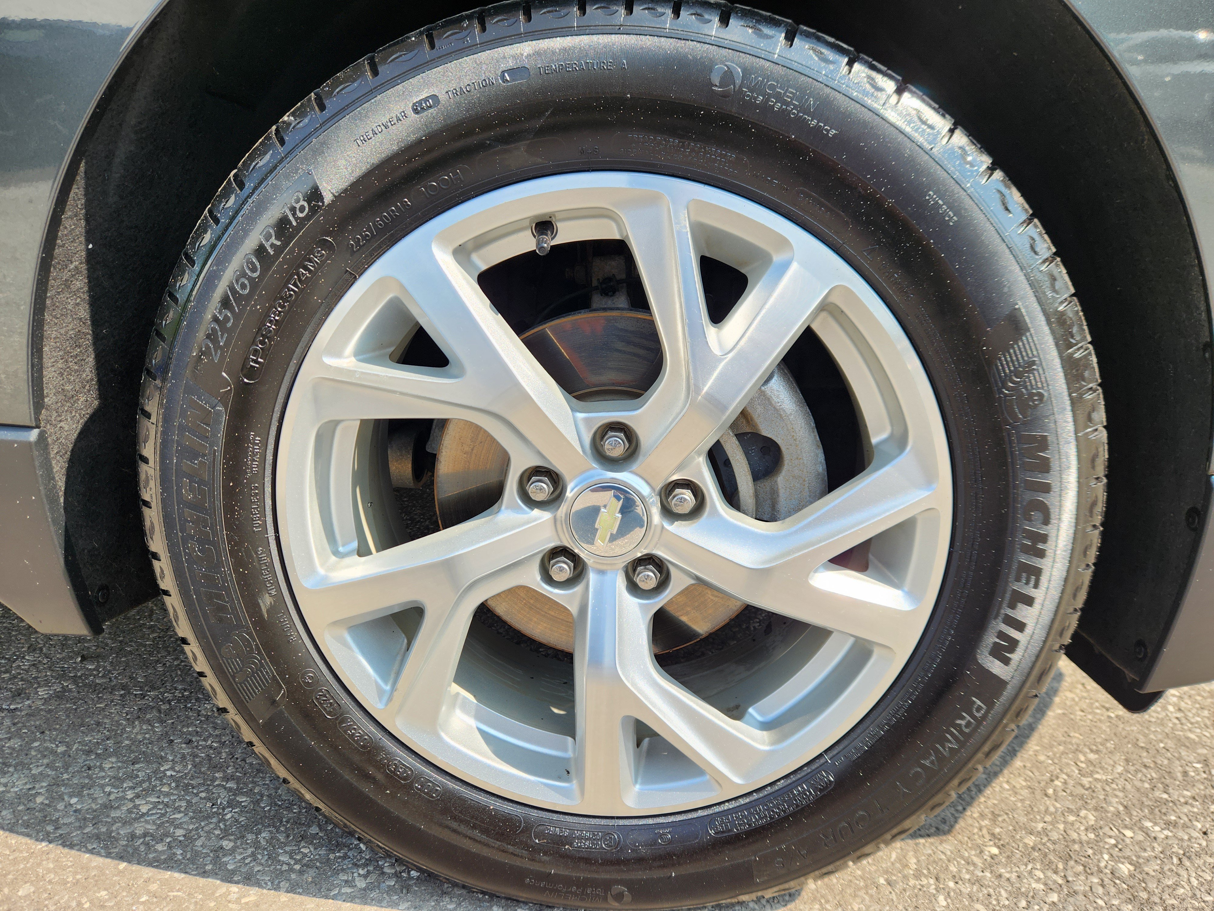 Used 2018 Chevrolet Equinox Premier FWD image 19