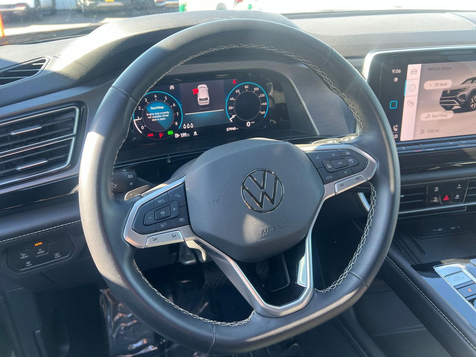 Used 2025 Volkswagen Atlas Cross Sport SE FWD image 28