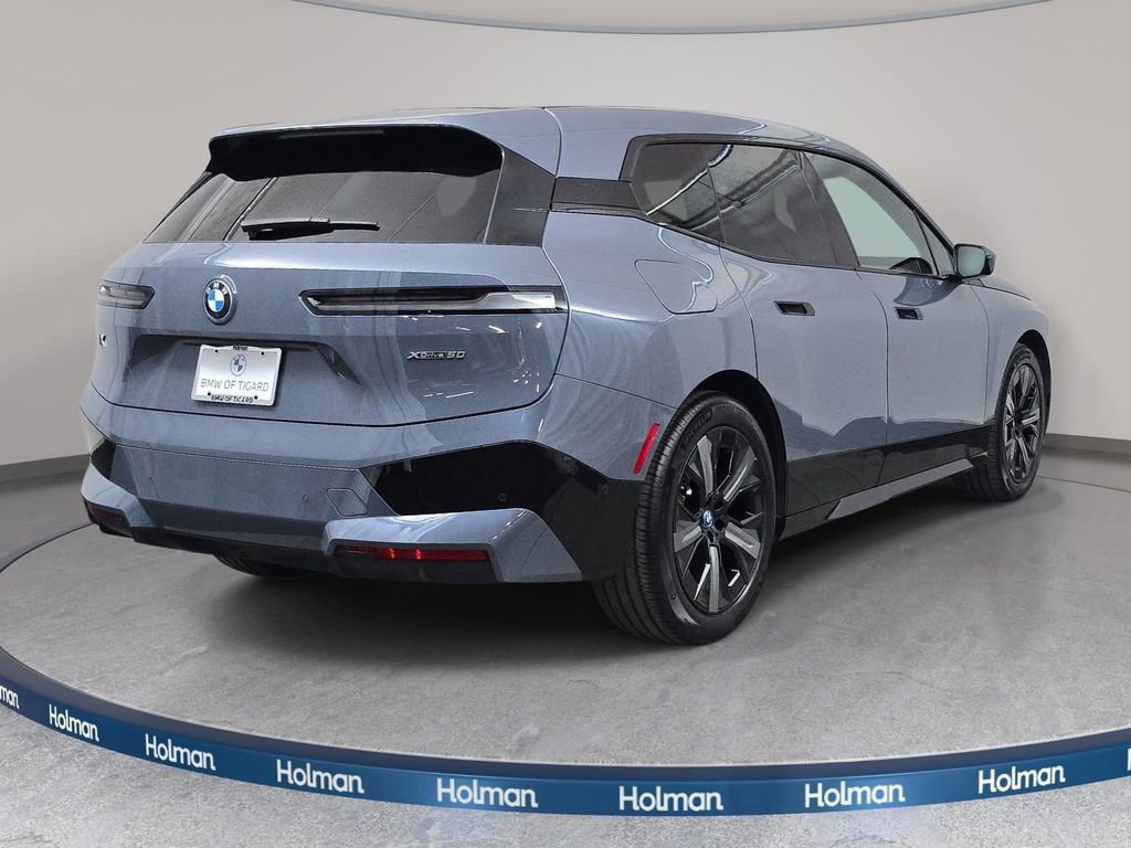 Used 2023 BMW iX xDrive50 w/ Premium Package image 6