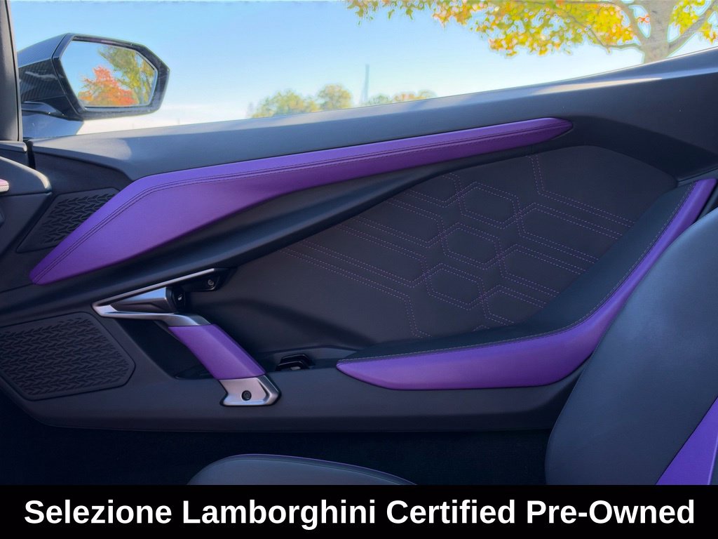 Used 2025 Lamborghini Revuelto AWD/4WD image 35