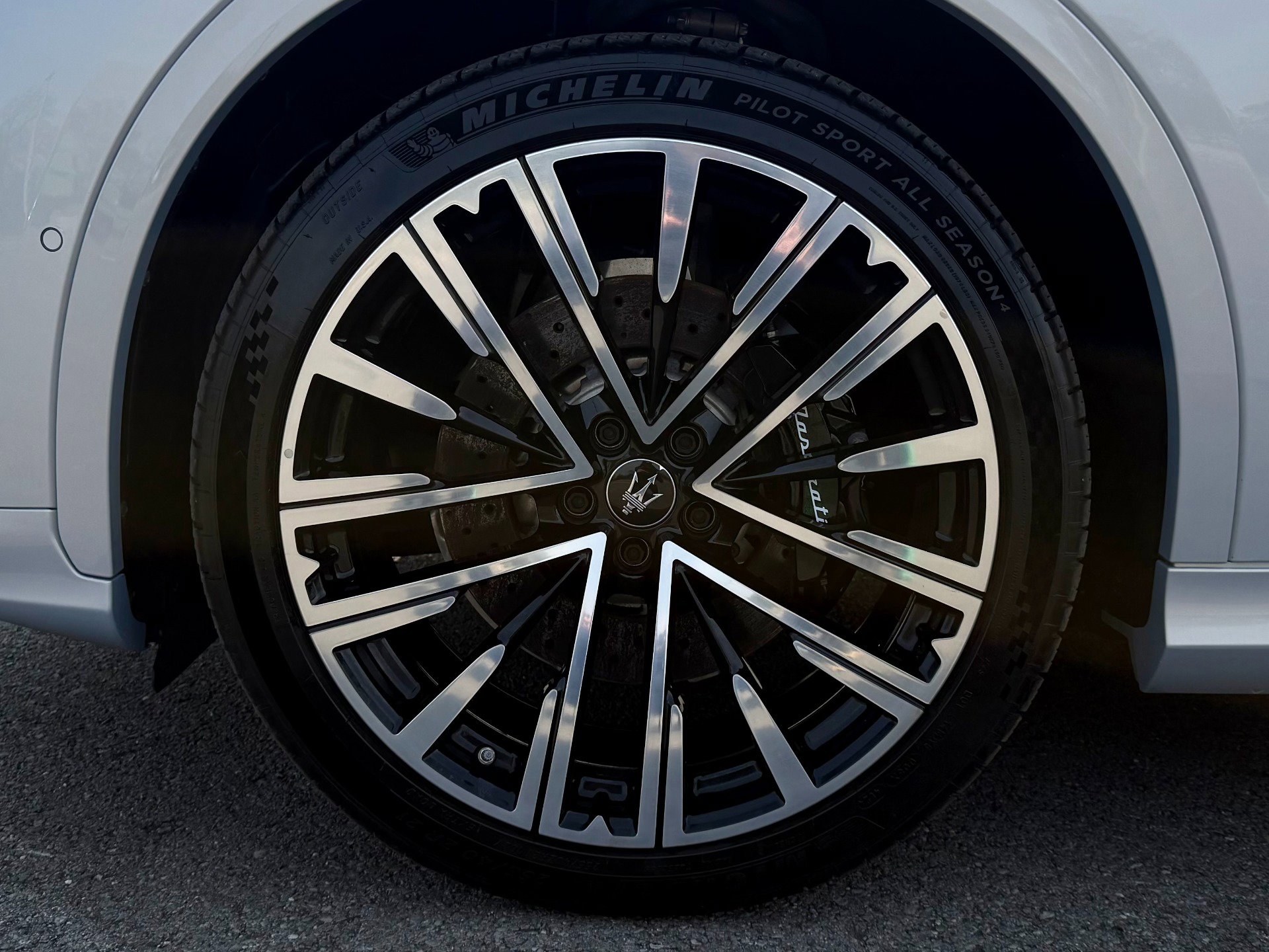 Used 2024 Maserati Grecale Trofeo image 51