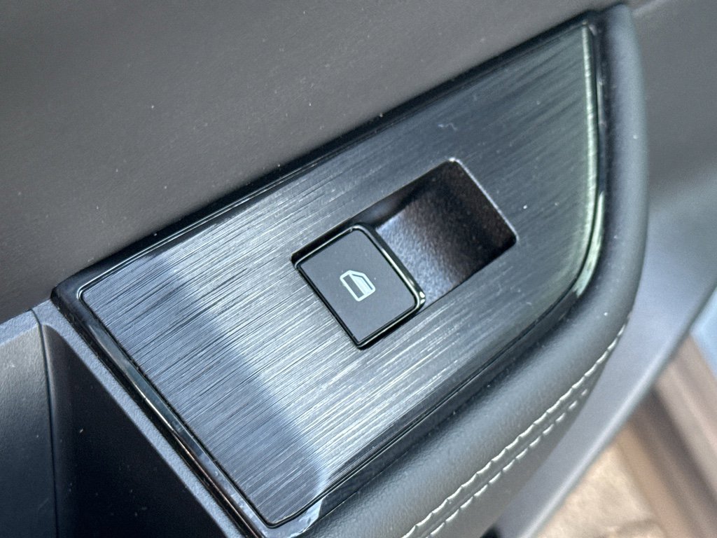 Certified 2023 Nissan Rogue SV w/ SV Premium B Package image 31