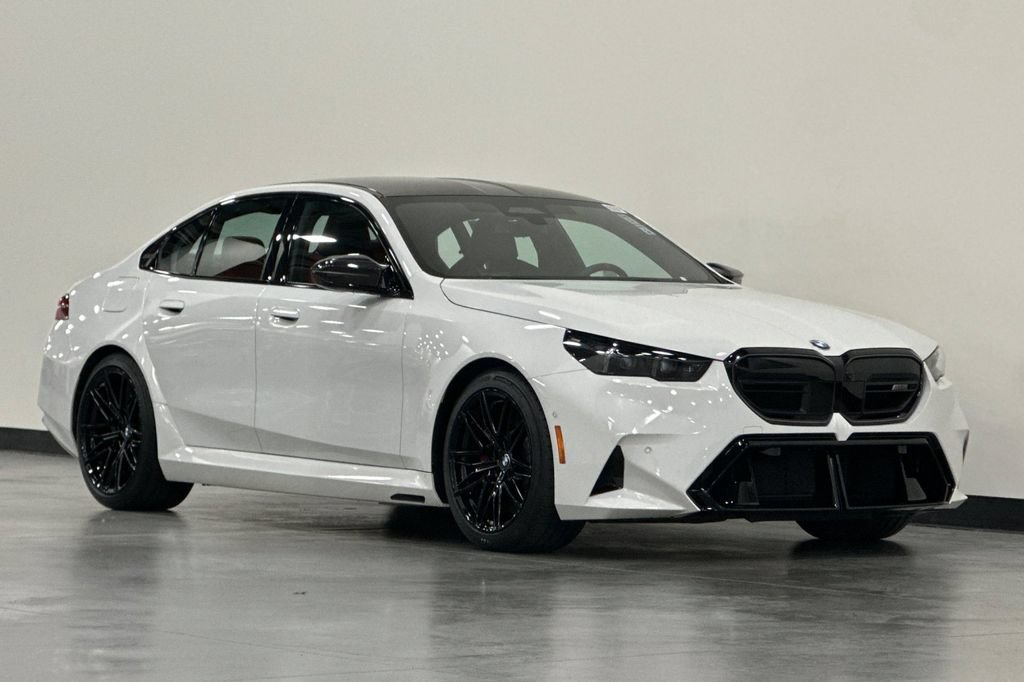 Used 2025 BMW M5 w/ Carbon Package AWD/4WD image 2