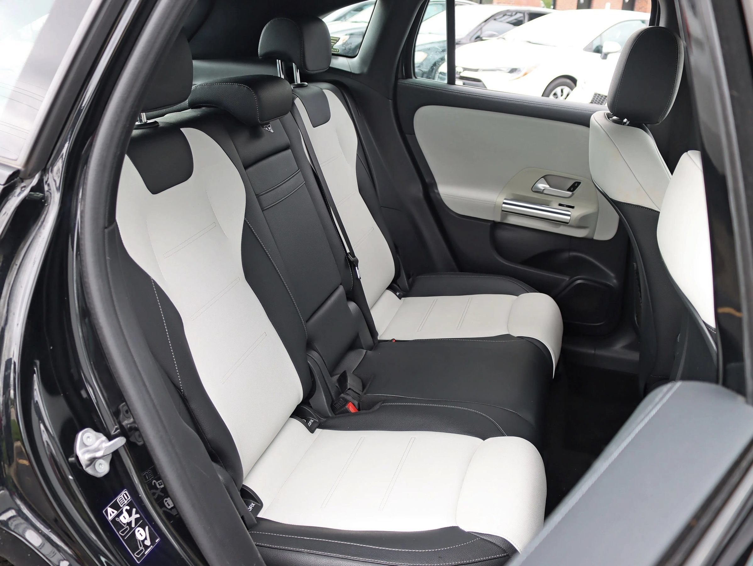 Used 2021 Mercedes-Benz GLA 35 AMG 4MATIC image 30