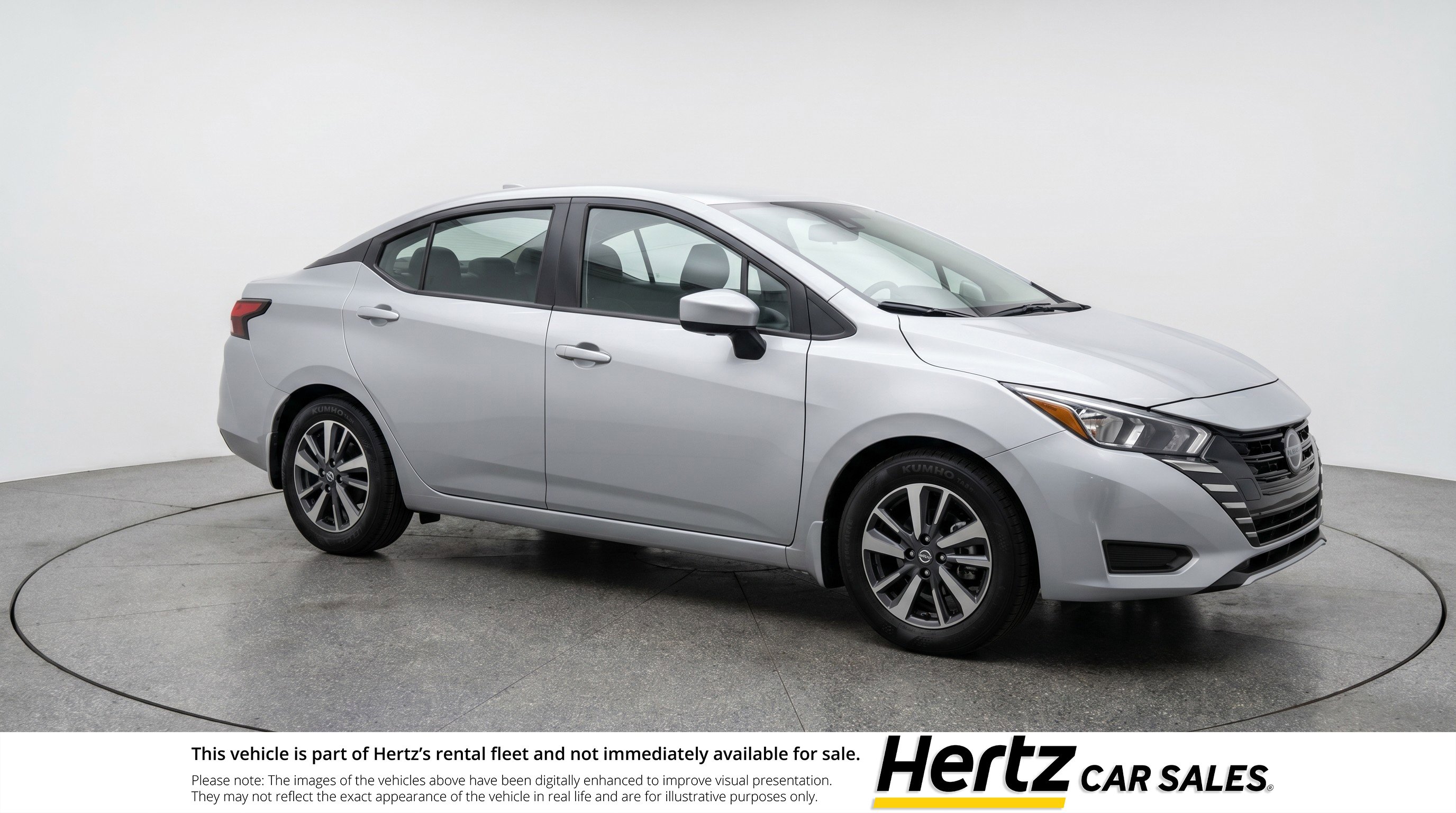 Used 2025 Nissan Versa SV FWD image 1