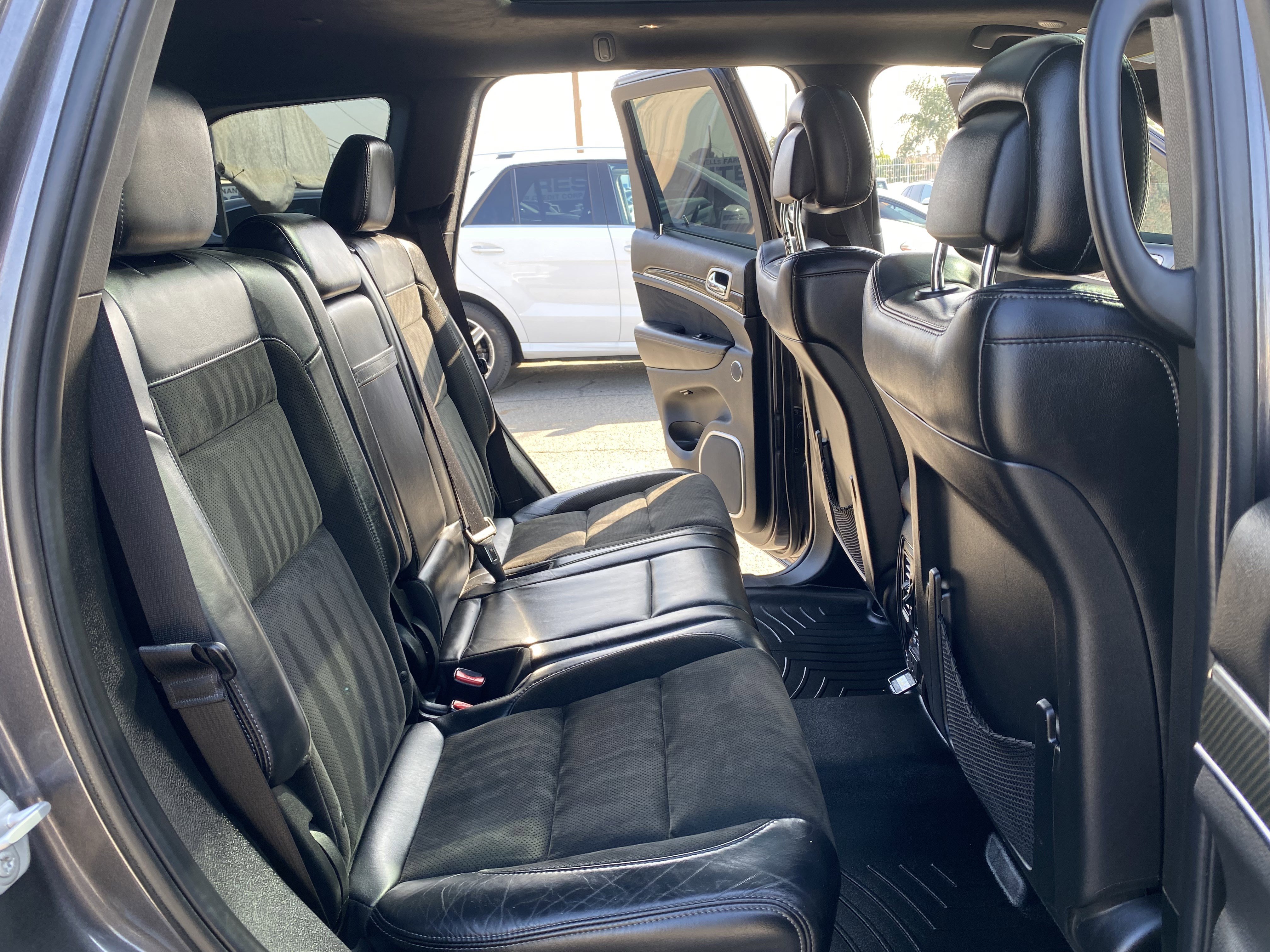 Used 2018 Jeep Grand Cherokee SRT w/ Trailer Tow Group IV image 23