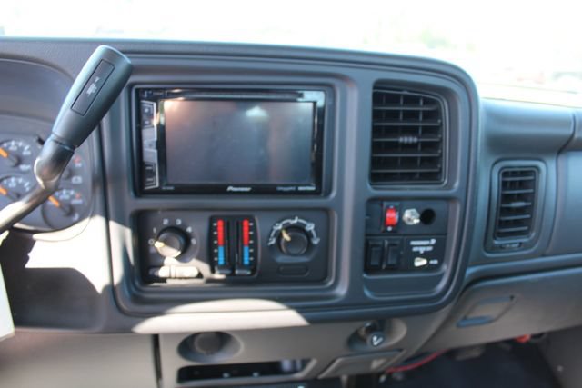 Used 2007 Chevrolet Silverado 3500 4x4 Regular Cab w/ Skid Plate Package image 25
