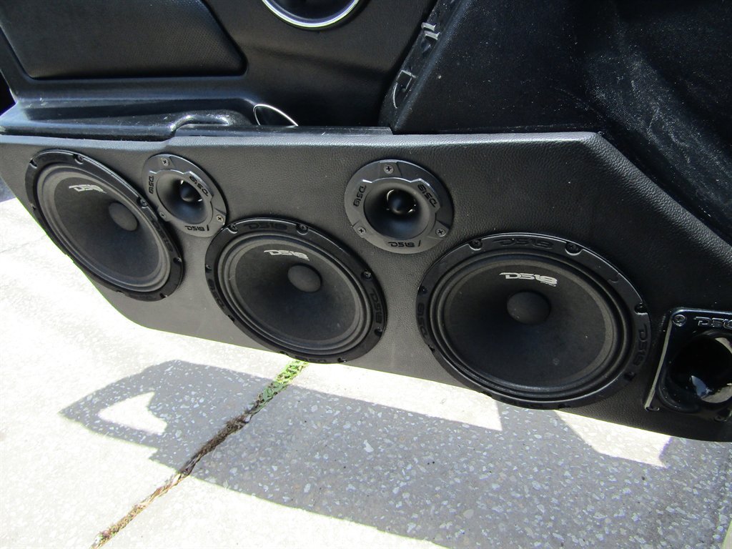 Used 2006 Pontiac Grand Prix GXP w/ Sun And Sound Package FWD image 12