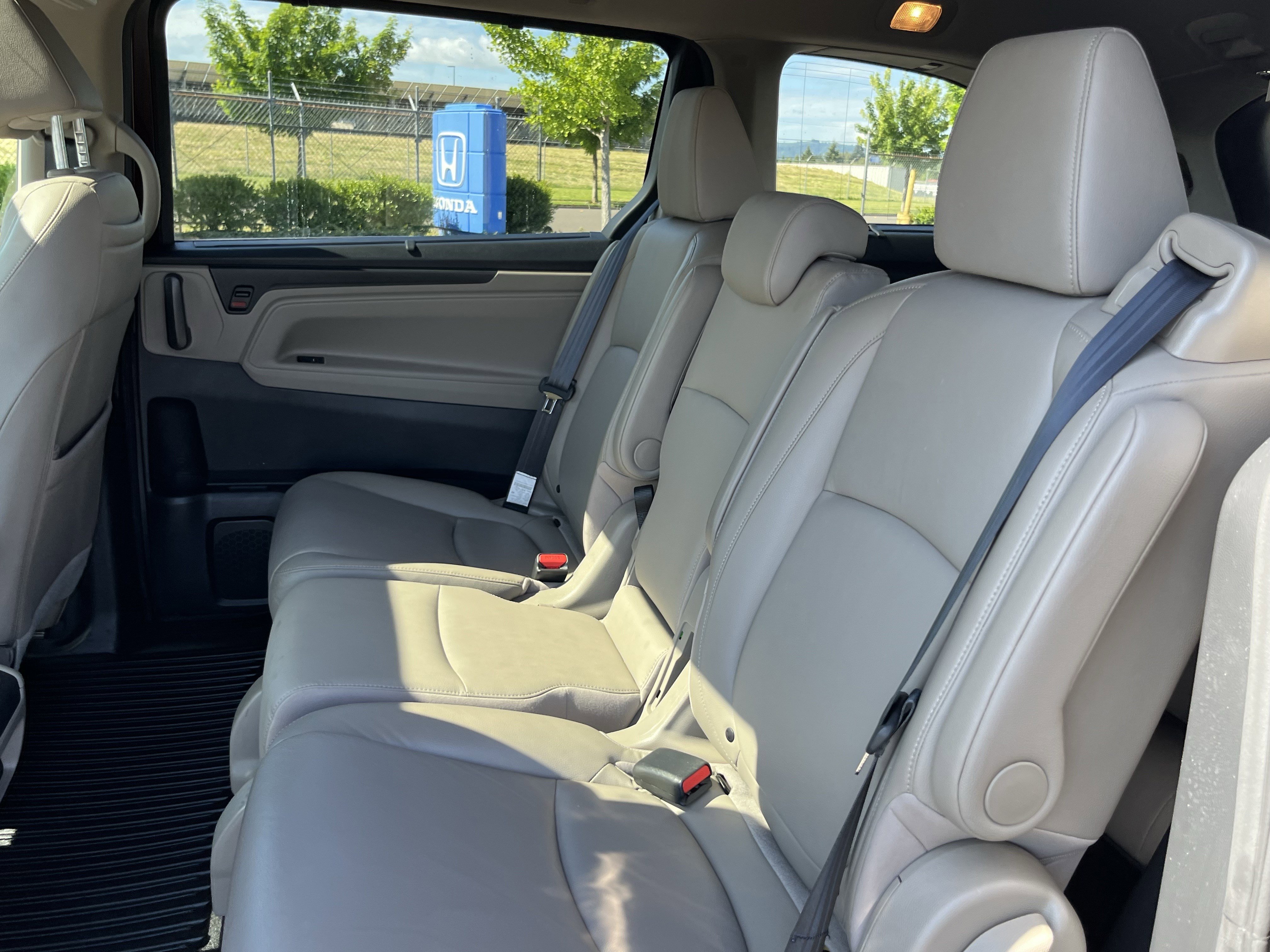 Used 2018 Honda Odyssey Touring image 14