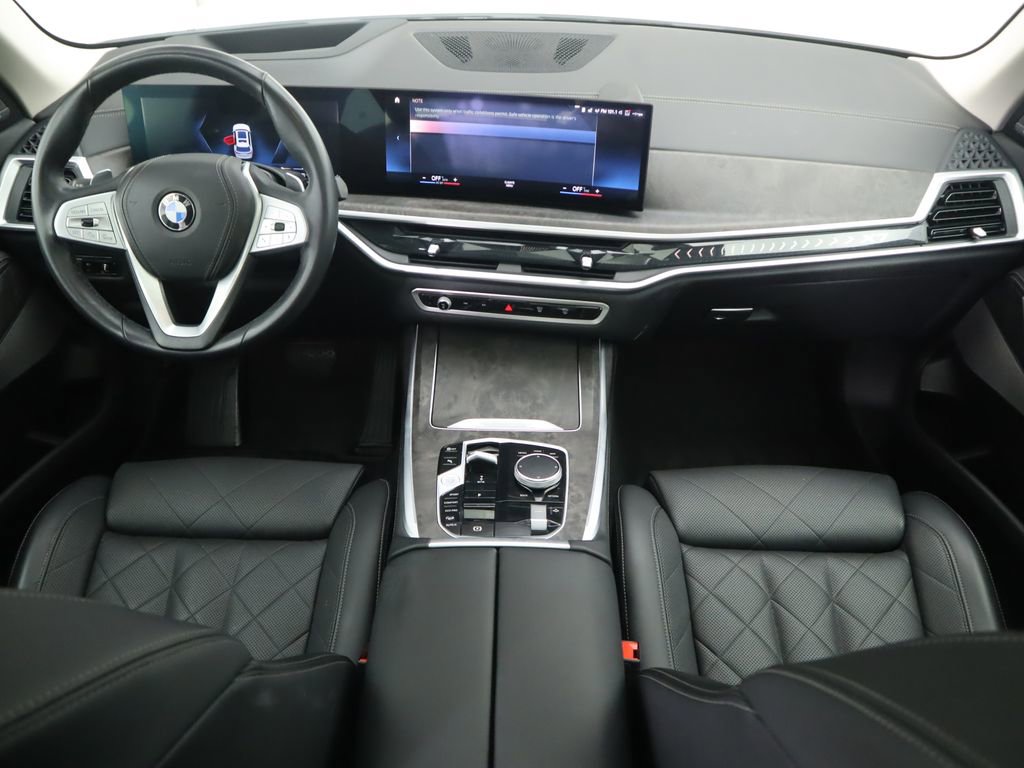 Used 2023 BMW X7 xDrive40i w/ Premium Package image 13