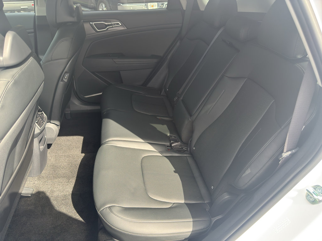 New 2026 Kia Sportage EX FWD image 32