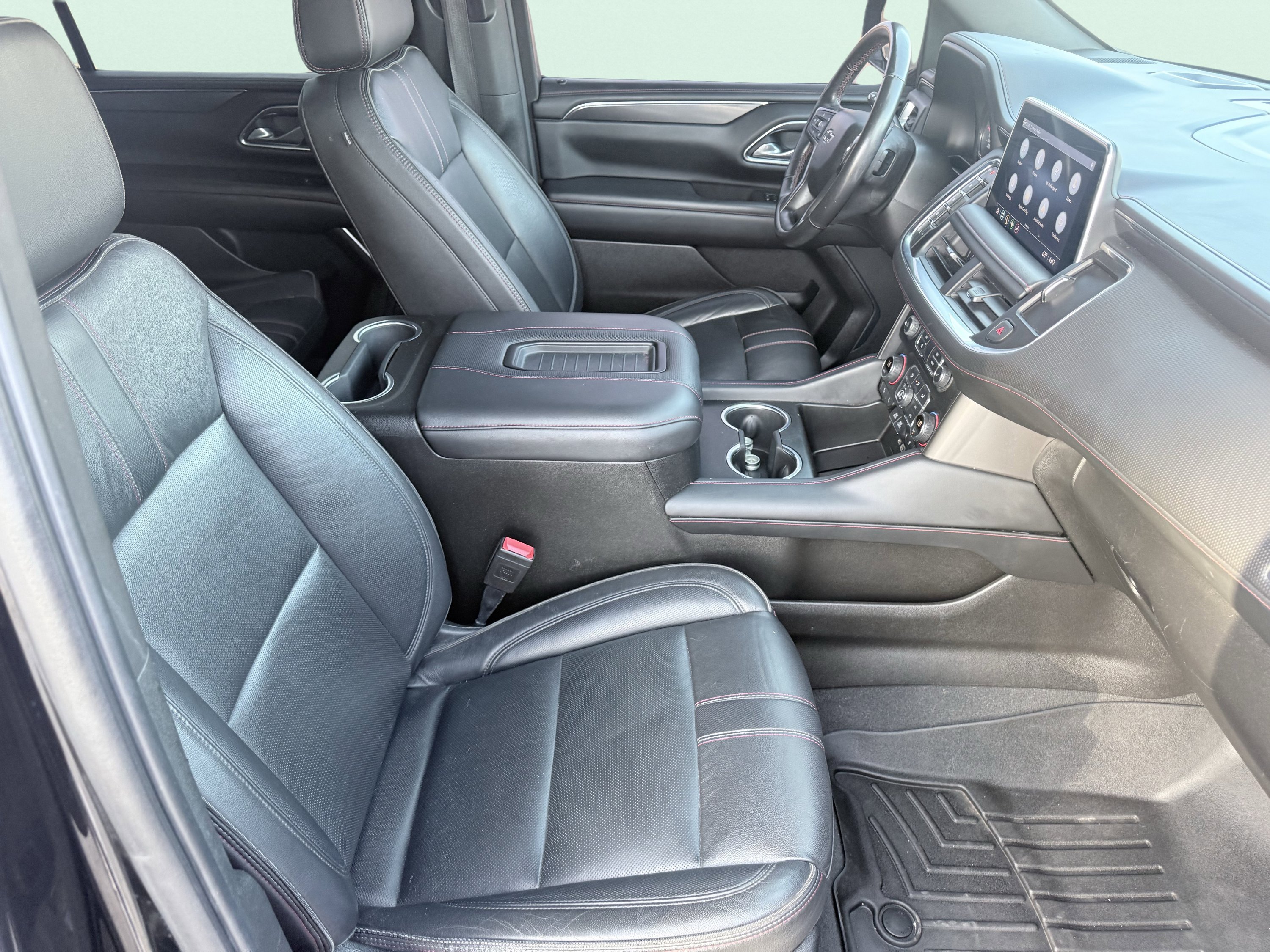 Used 2021 Chevrolet Suburban RST w/ Luxury Package AWD/4WD image 37
