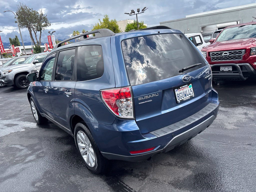 Used 2013 Subaru Forester 2.5X Premium w/ All-Weather Pkg AWD/4WD image 6