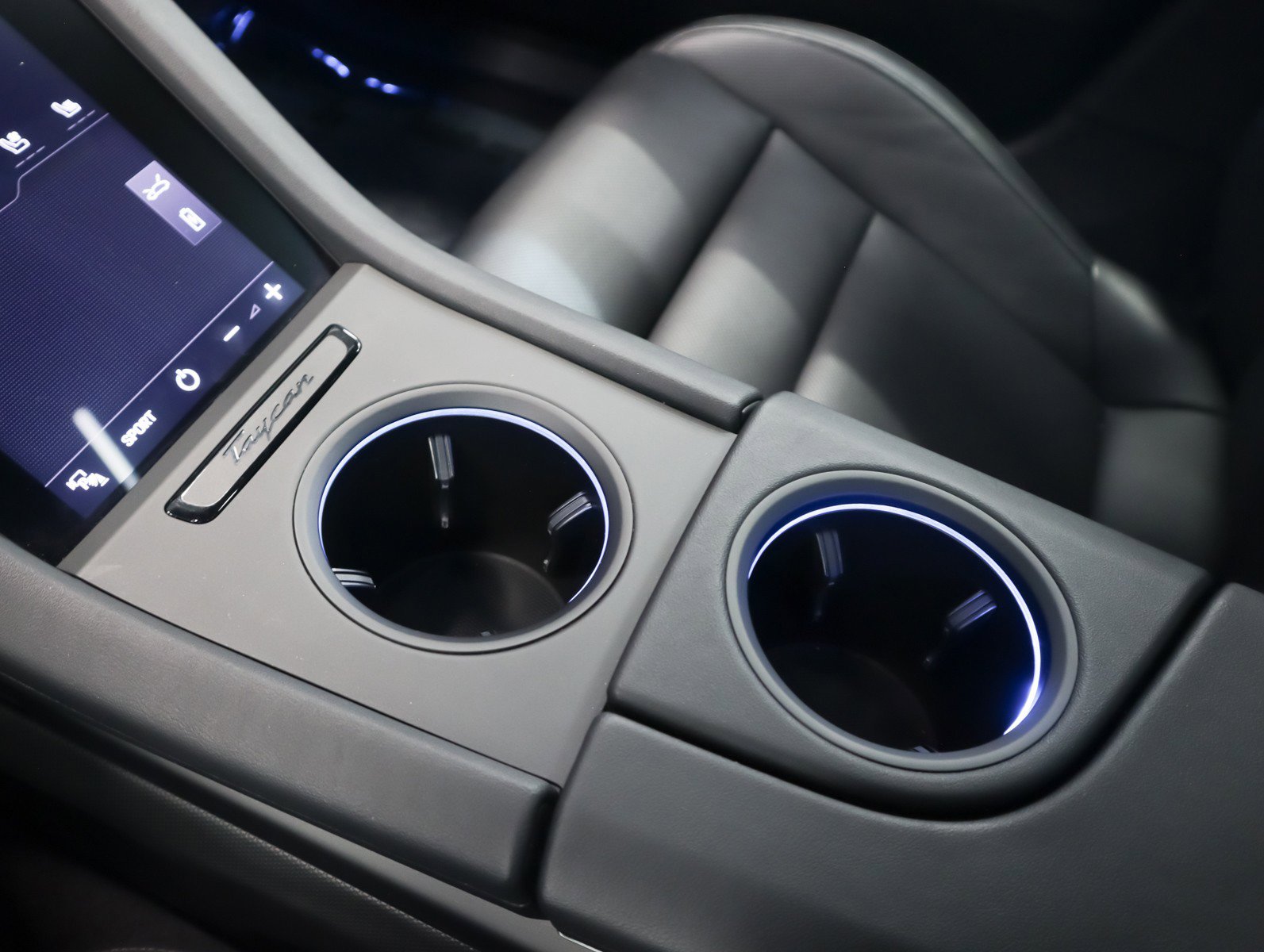 Certified 2024 Porsche Taycan image 18