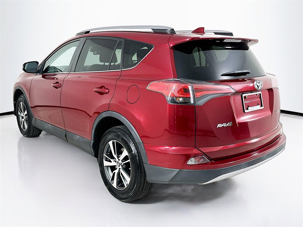 Used 2018 Toyota RAV4 XLE image 2