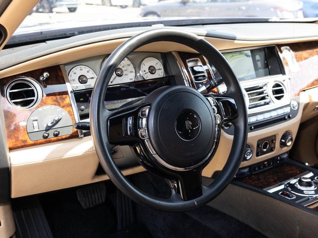 Used 2013 Rolls-Royce Ghost image 27