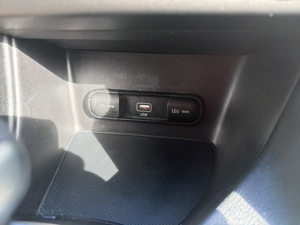 Used 2020 Kia Sportage LX image 32