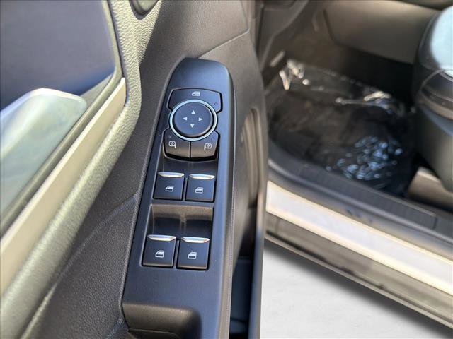 Used 2022 Ford Escape SEL w/ Technology Package image 11