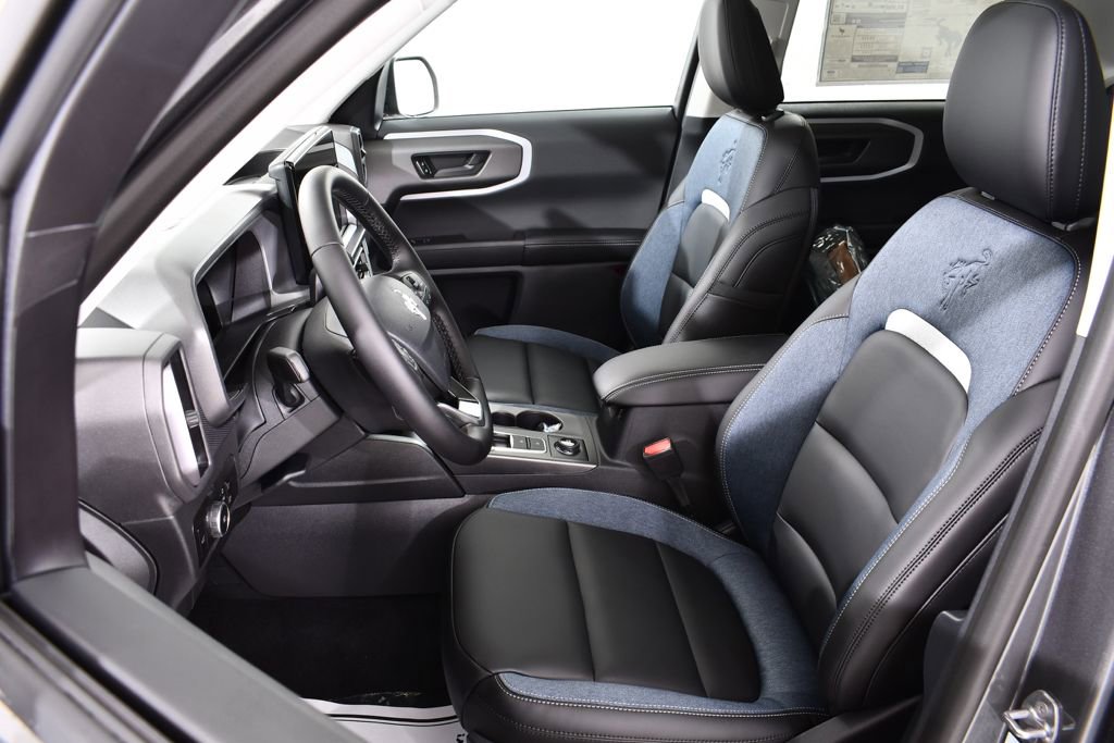 New 2025 Ford Bronco Sport Outer Banks w/ Outer Banks Tech Package+ AWD/4WD image 6