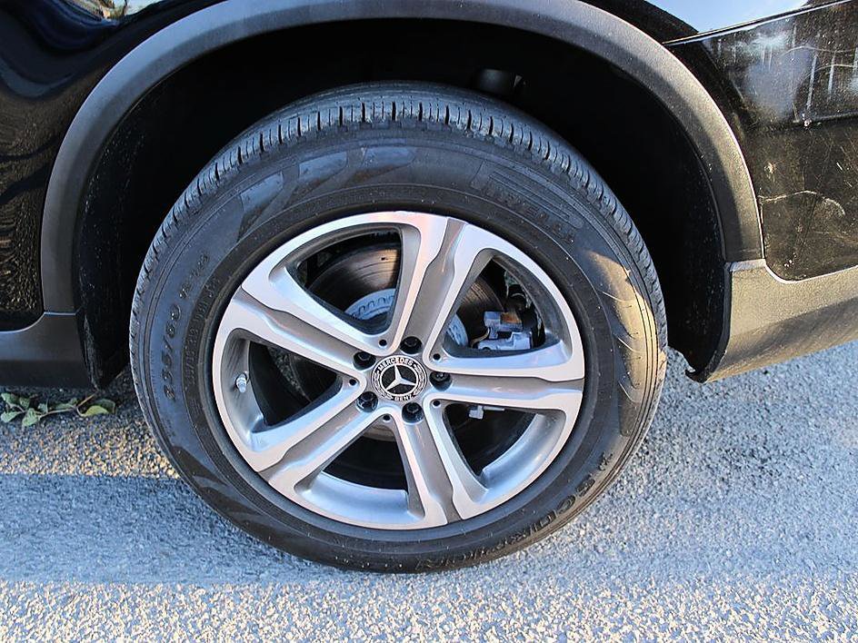 Used 2020 Mercedes-Benz GLC 300 w/ Premium Package image 13