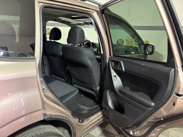 Used 2016 Subaru Forester 2.5i Premium w/ All-Weather Package AWD/4WD image 17