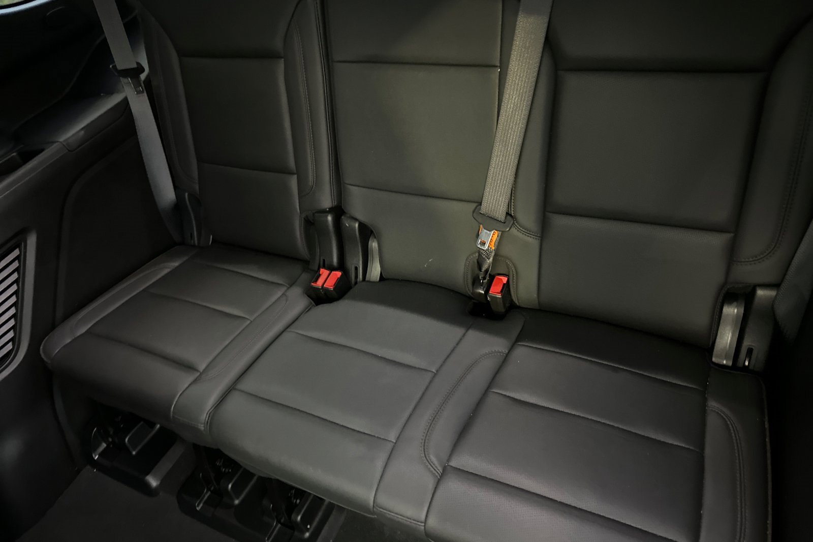 Used 2024 Chevrolet Tahoe High Country w/ Premium Package image 16