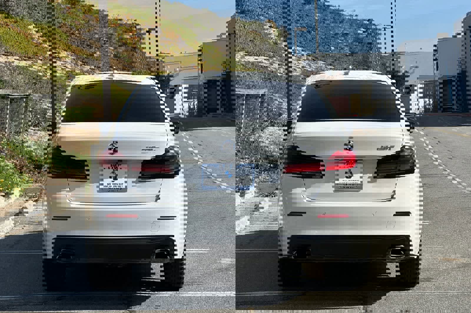 Certified 2023 BMW 530e w/ Convenience Package image 9