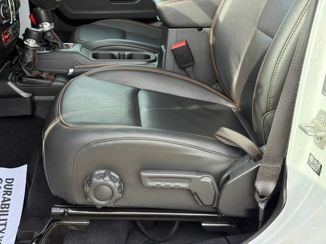 Used 2023 Jeep Gladiator Mojave w/ Cold Weather Group AWD/4WD image 14