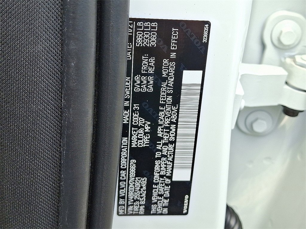 Used 2022 Volvo XC60 T8 R-Design w/ Advanced Package image 27