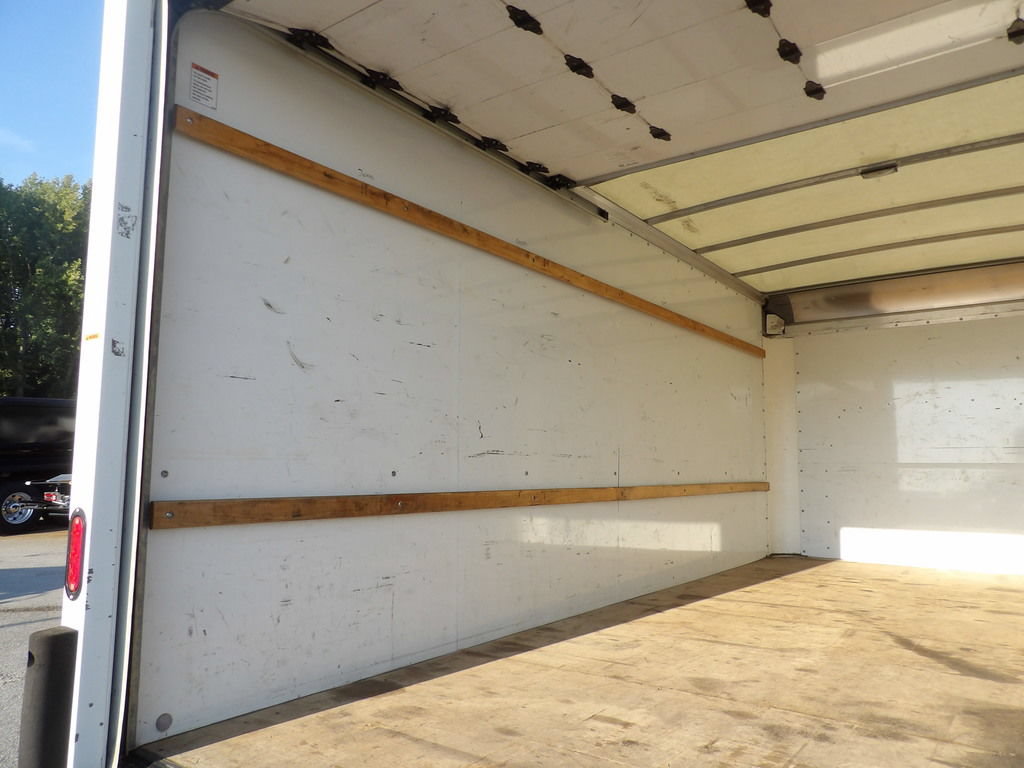 Used 2022 GMC Savana 3500 Extended w/ Power Convenience Package RWD image 40