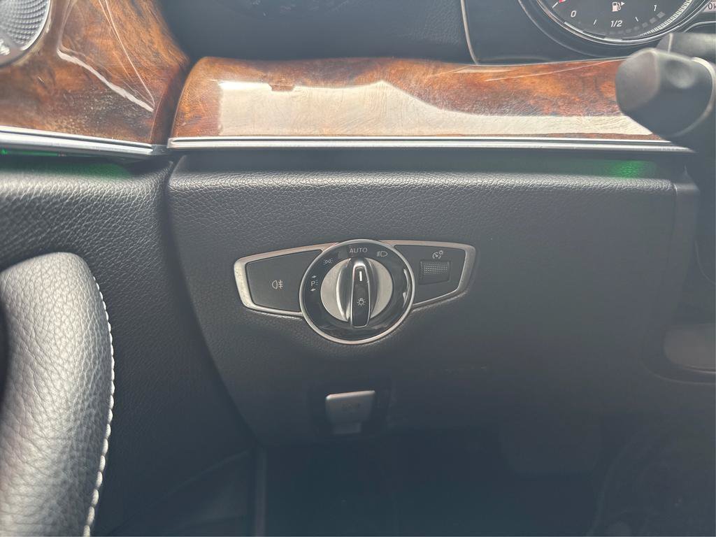 Used 2018 Mercedes-Benz E 300 image 19