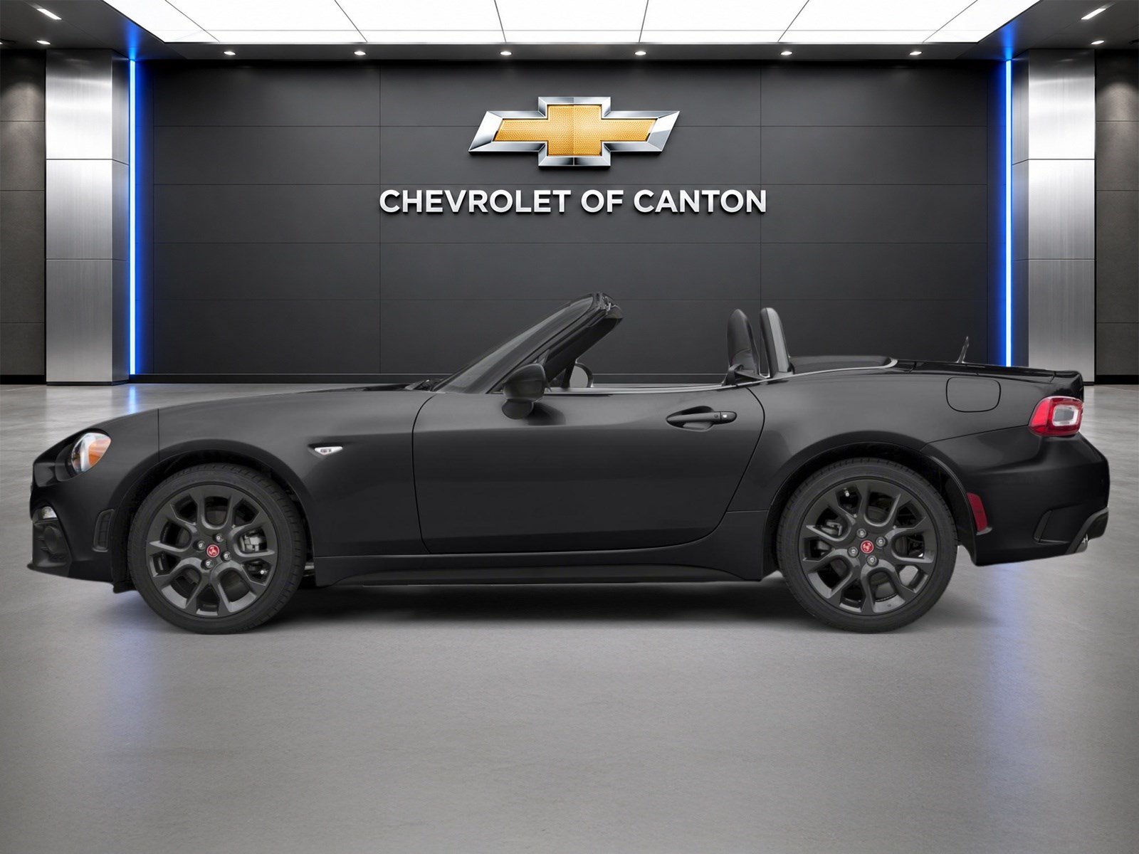 Used 2017 FIAT 124 Spider Abarth RWD image 3